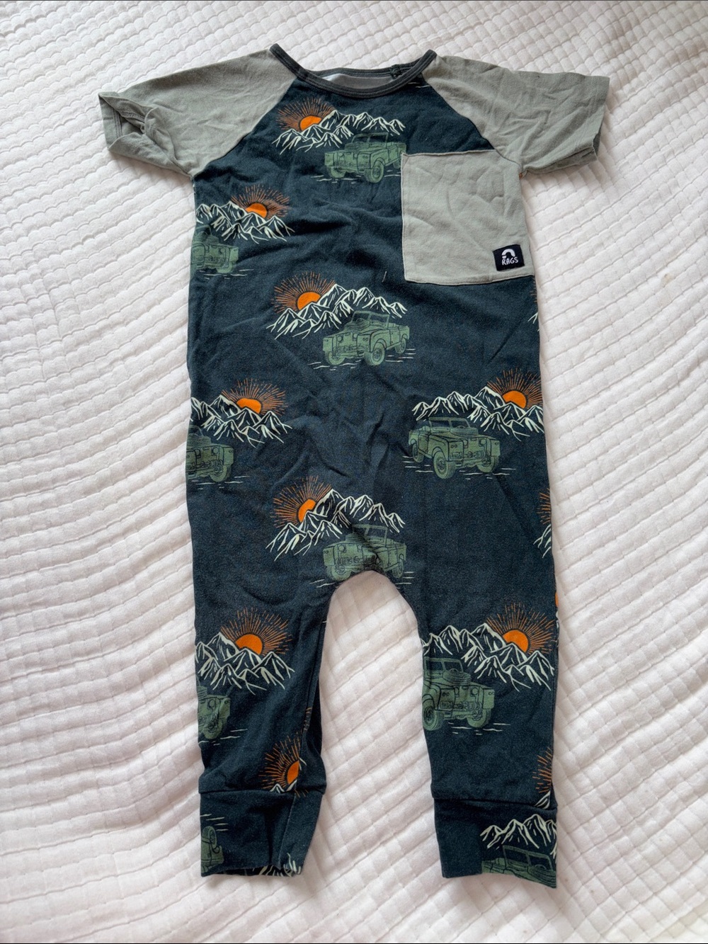 Toddler Navy Jeep & Mountain Raglan One-Piece Bodysuit